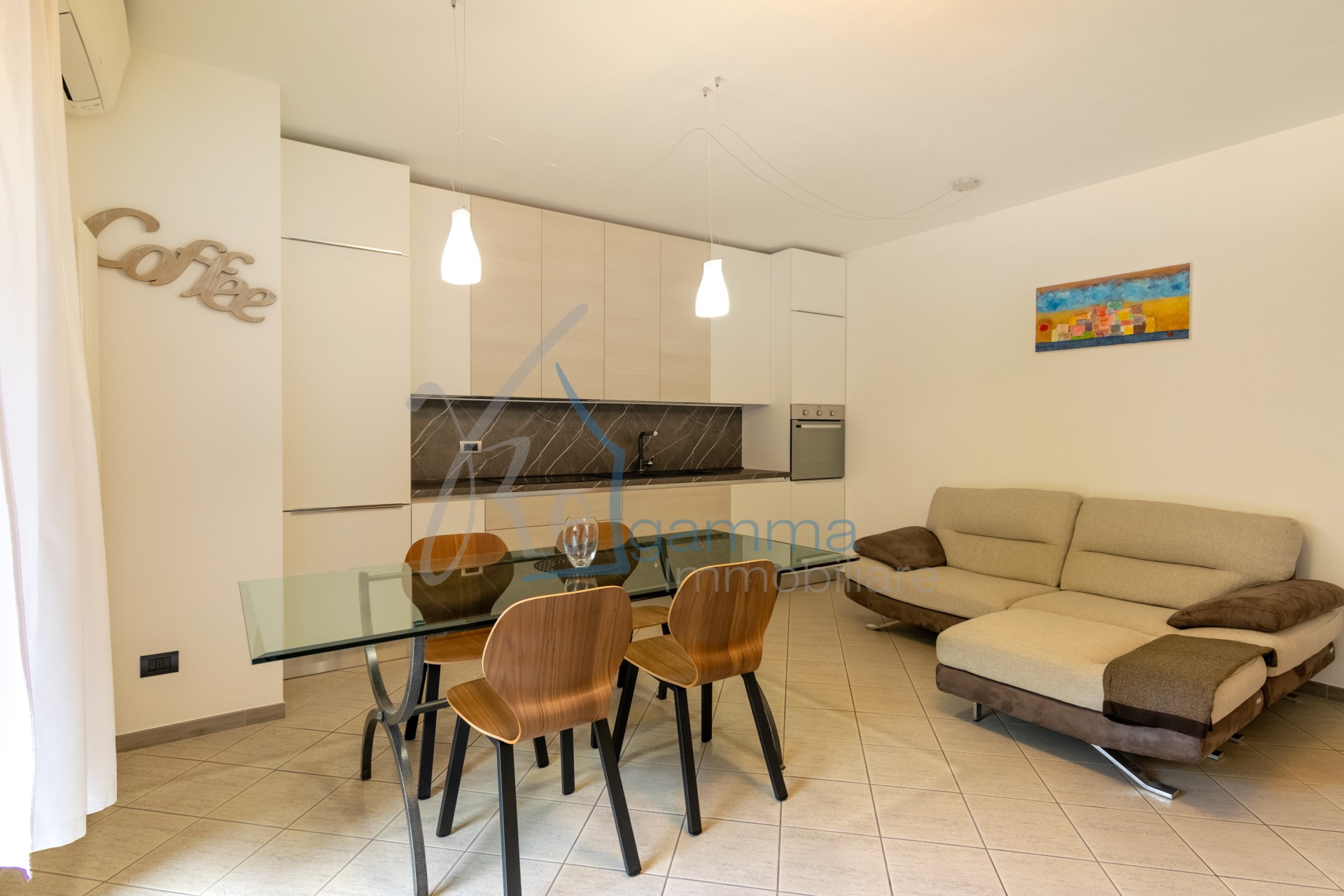 zona_giorno_cucina_bilocale_locazione_via_avezzana_regamma_immobiliare(3)